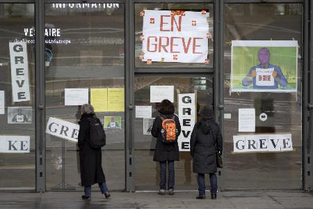 法国多个博物馆和著名景点因员工罢工关门拒客
