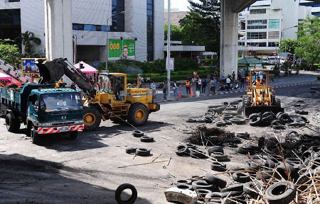 泰国曼谷世贸中心商场在冲突中遭纵火
