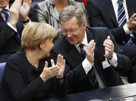 武尔夫当选德国新总统 执政联盟“虽胜尤败”