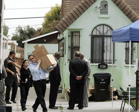 儿子“出卖”、比萨饼定案 洛杉矶杀11人凶徒终落网