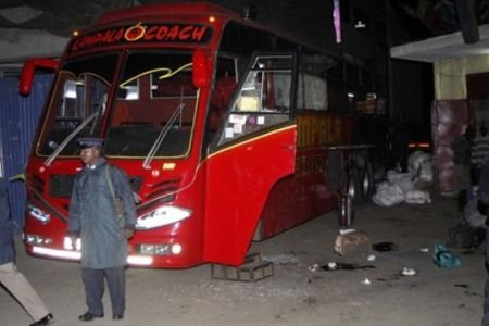 肯尼亚首都一辆大巴爆炸致3人死亡 30余人受伤