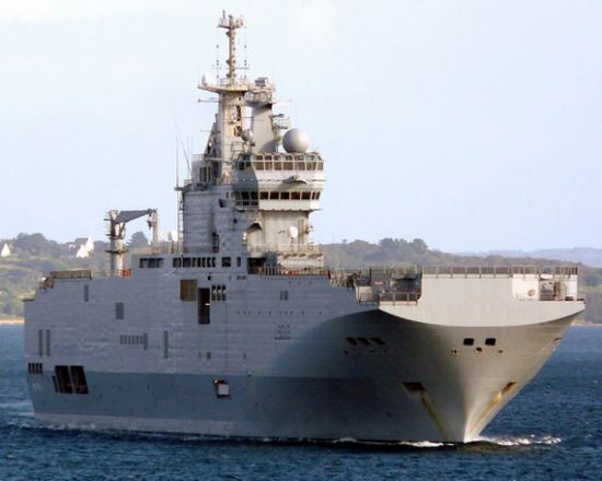 法国与俄罗斯签约将共建四艘两栖攻击舰(图)
