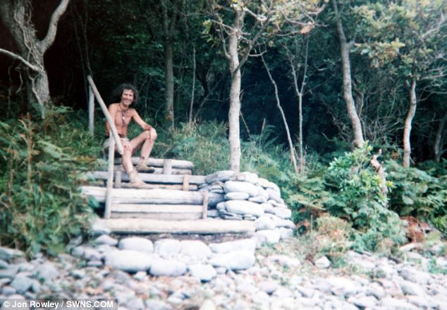 26年隐居森林过野人生活 英现代“鲁滨逊”恐遭驱赶