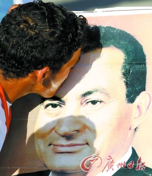 穆巴拉克被控杀害850名示威者 或被判死刑(图)