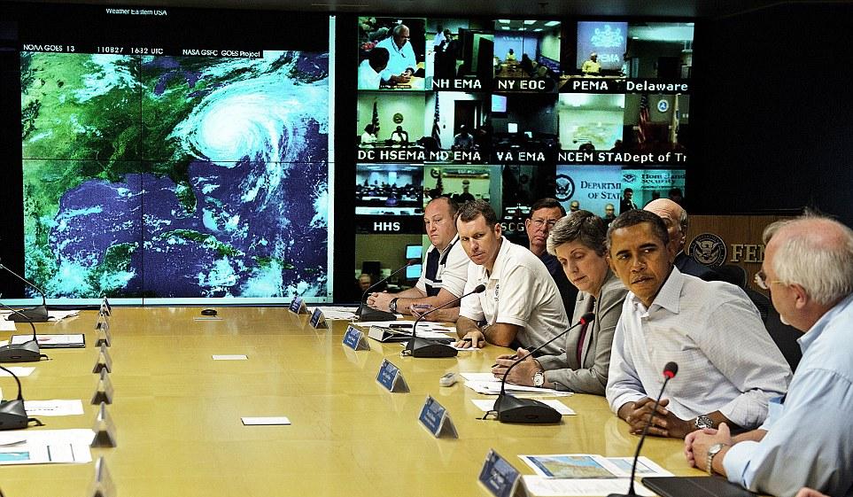 飓风“艾琳”抵达纽约 奥巴马坐镇华府指挥中心应对风灾