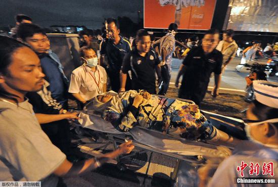 马来西亚火车与油罐车相撞 12人受伤34人失踪