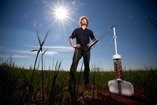 澳学者“空气榨水机”获英工业设计大奖 灵感来自沙漠甲虫