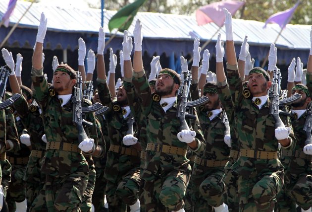 美英等国加大制裁力度 伊朗军方期待以色列先发制人