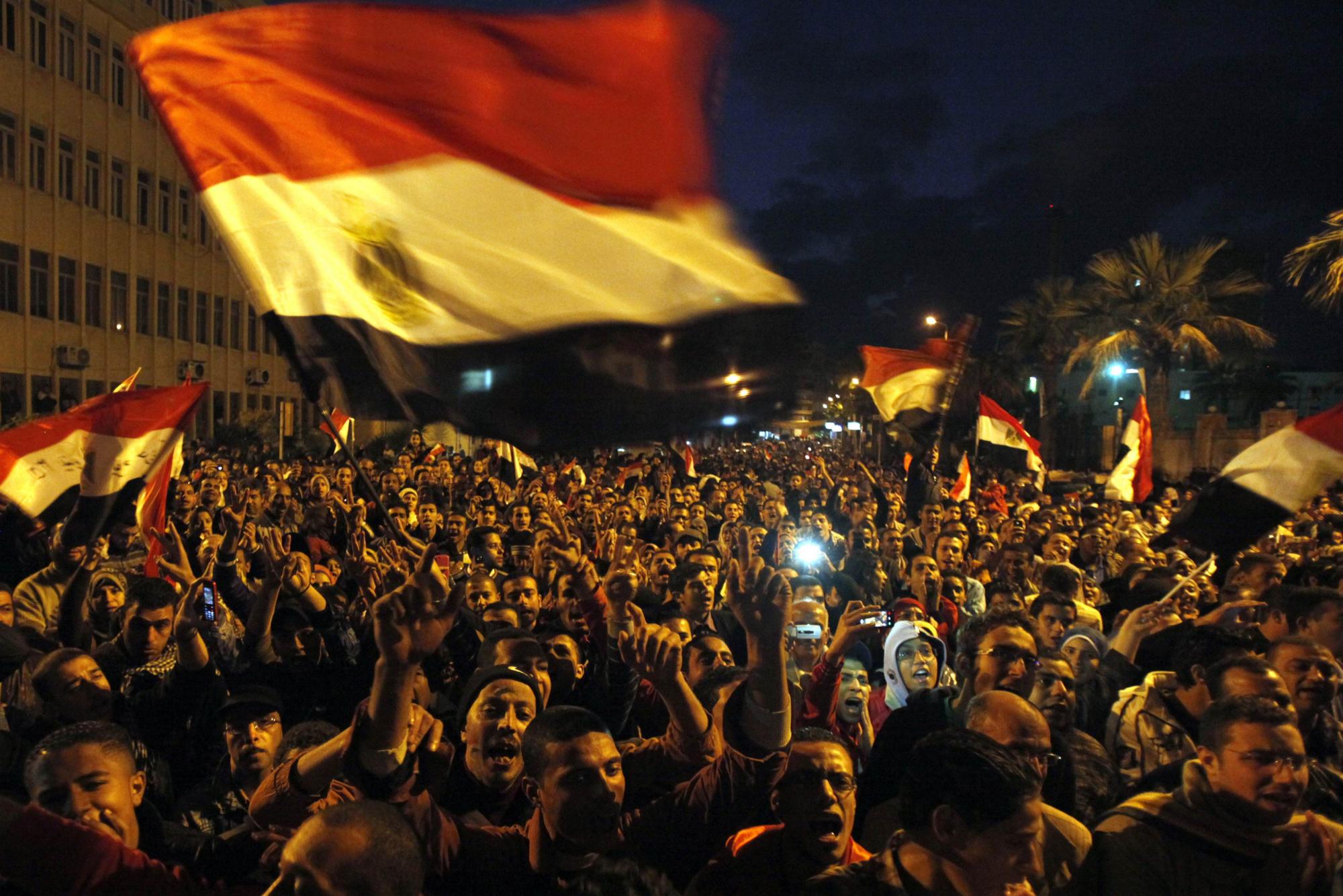 埃及新总理请求民众给予支持 美欧呼吁“还政于民”