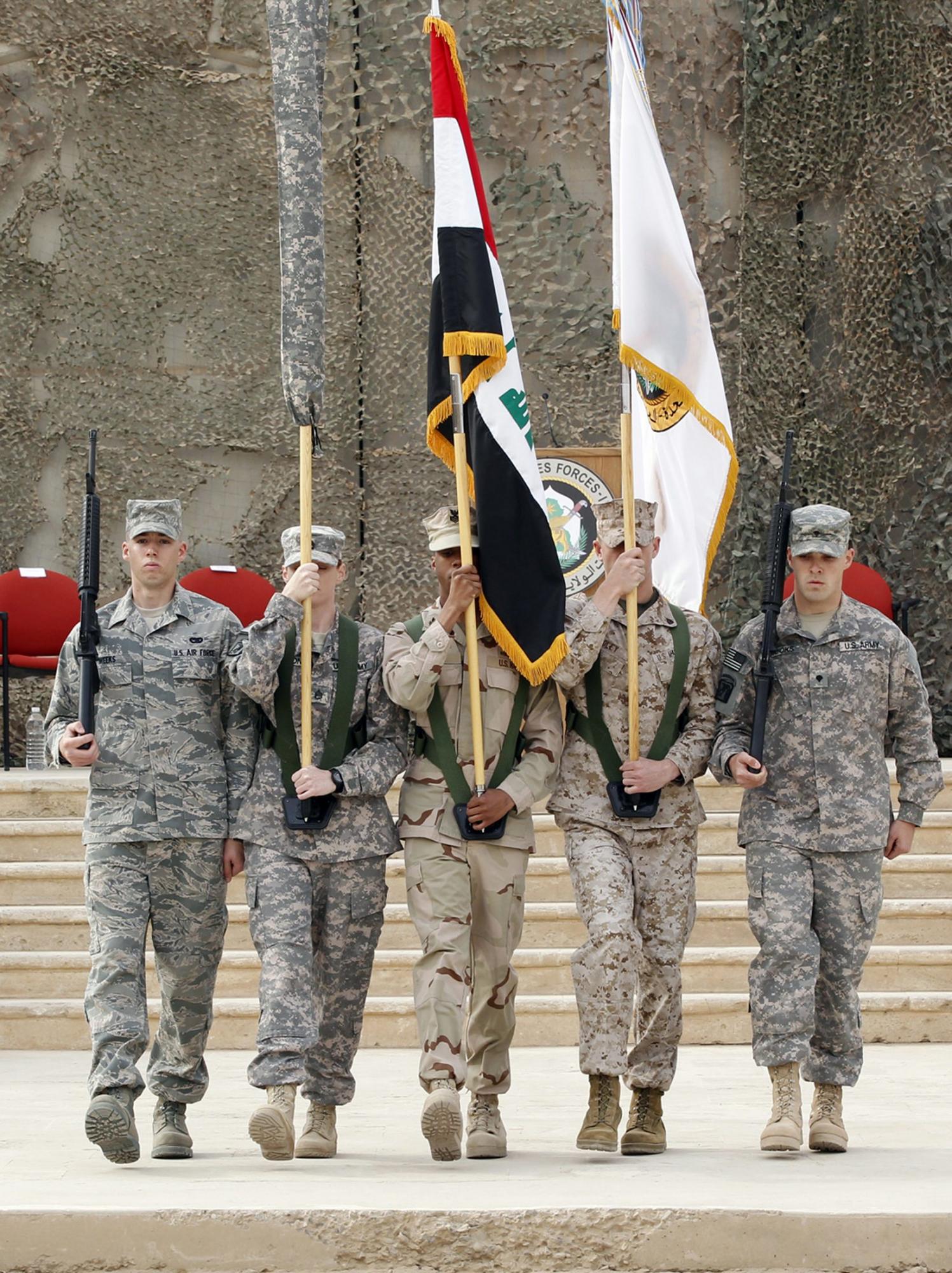 奥巴马宣布最后一批驻伊美军数日内撤离伊民众焚旗庆祝