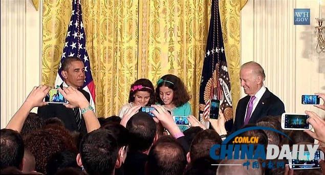 双胞胎小姐妹白宫见奥巴马 呼吁支持同性婚姻