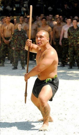 新西兰士兵大秀“毛利战舞”