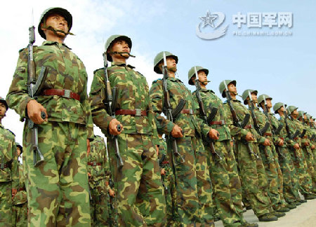 赵启正:中国军力不威胁任何国家