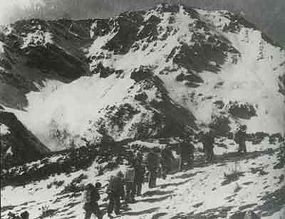 红军翻过的第一座大雪山——夹金山