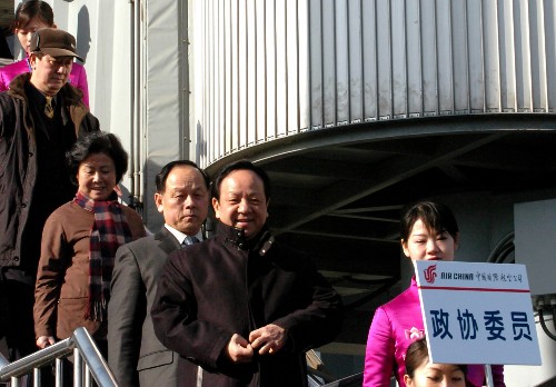 全国政协委员陆续抵京