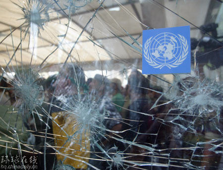 空袭过后 黎巴嫩人“进攻”联合国办事处