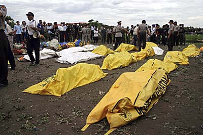 印尼航空152号航班空难图片