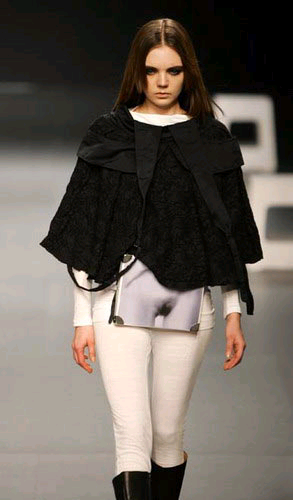 诡异透视人体时装秀