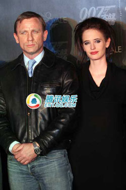 新007丹尼尔克雷格：想与巩俐合作