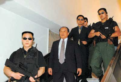 中国警徽闪耀阿富汗 护卫水准赢各界赞誉