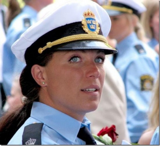 全球各地美女警花 揭秘朝鲜女警选拔