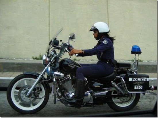 全球各地美女警花 揭秘朝鲜女警选拔