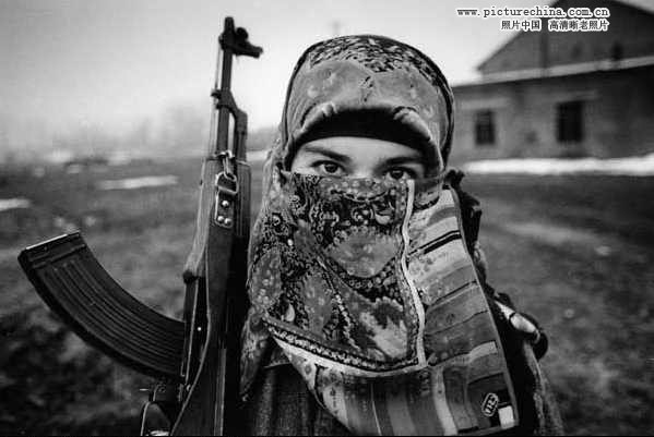 杀手锏：车臣战争中的冷艳“黑寡妇”