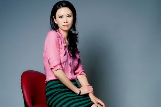 邓文迪飞身出掌彪悍护夫 为了钱还是爱情?