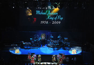 迈克尔·杰克逊悼念活动洛杉矶举行 十亿人同悼