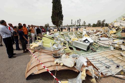 利比亚客机坠毁103人死亡10岁男孩幸存（多图）