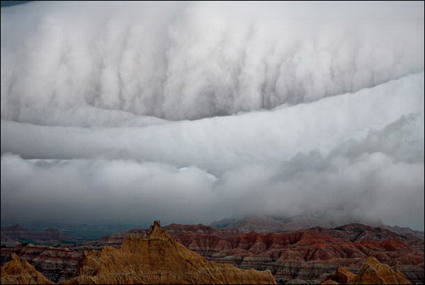 美国摄影师追赶风暴 拍摄恶劣天气下的自然奇观 (2)