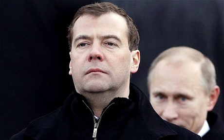 普京称可能参选下届俄总统 与梅德韦杰夫分歧扩大