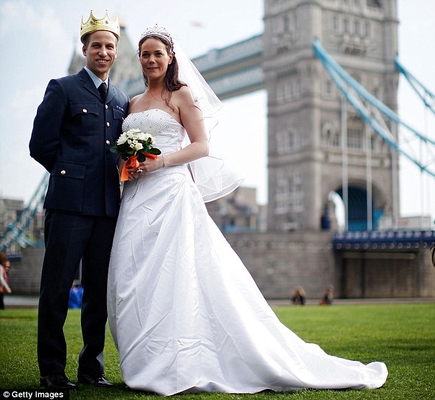 伦敦举行王室婚礼模仿赛 看谁最像威廉和凯特!