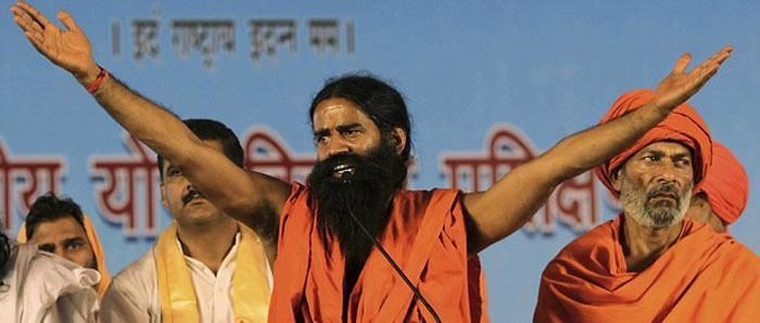 印度瑜伽大师组建万人反腐军团 配有武器以自卫
