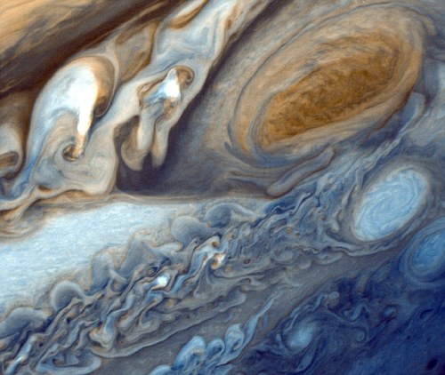 NASA解密木星大红斑风暴构造 存在数百年结构复杂
