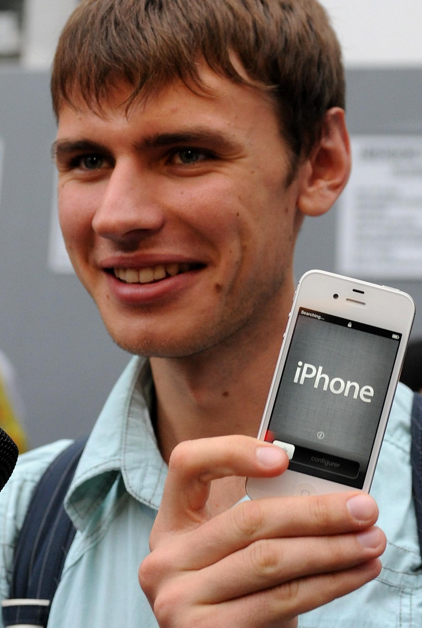 iPhone 4S全球热卖