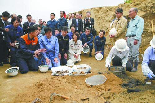 安倍赴硫磺岛祭亡灵 或不参加靖国神社春季大祭