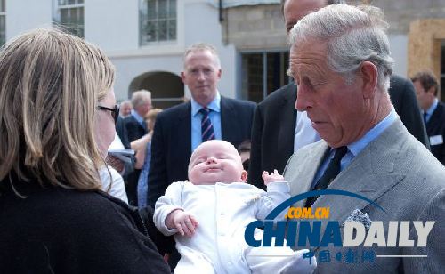 英王储出席环保活动抱女婴 或为迎接长孙出生做准备