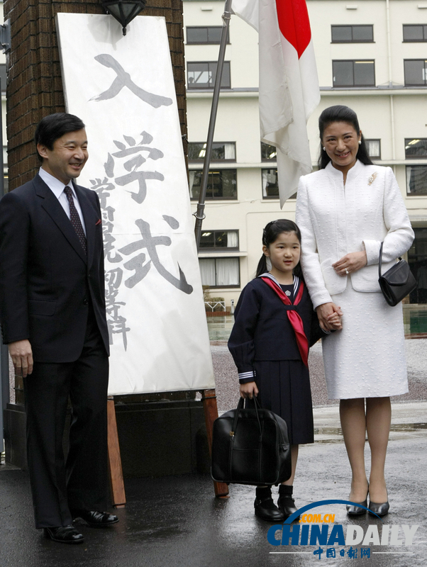 晒晒各国小王子小公主的上学照