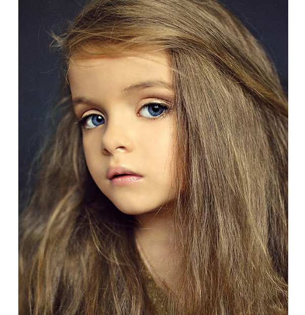 真人版洋娃娃俄罗斯4岁小模特萌照组图