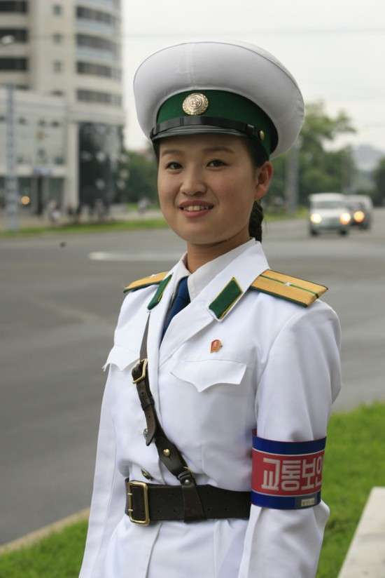 全球各地美女警花 揭秘朝鲜女警选拔