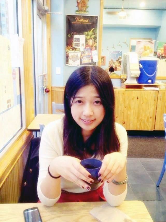 波士顿大学悼念遇难中国学生吕令子