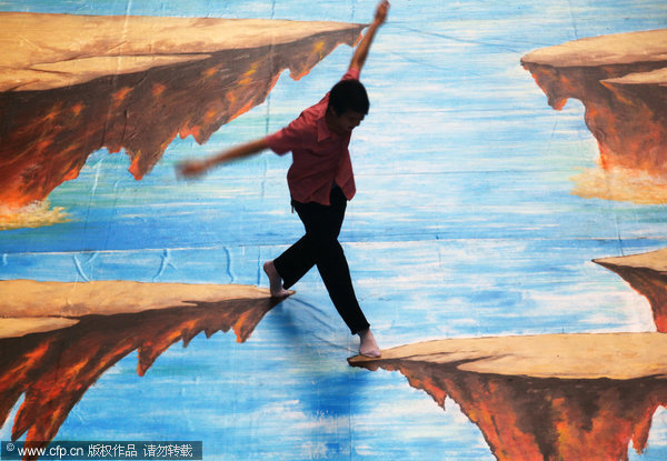 3D paintings trick E China shoppers