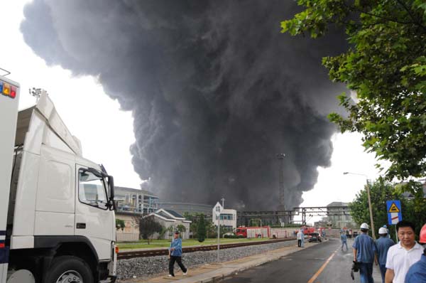 CNPC Dalian plant on fire