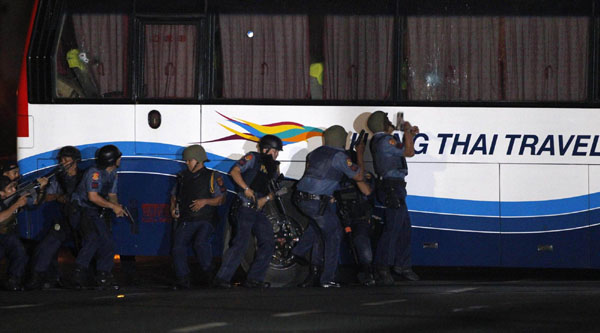 Gunman, 9 hostages killed in Manila bus siege