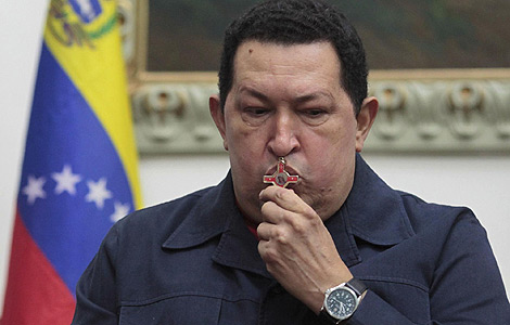 Venezuela's Chavez says cancer returns