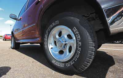 Commercial vehicle latecomer Goodyear eyes public transport