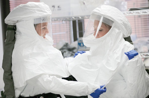 Nurse defies Ebola quarantine