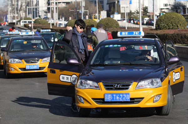Taxi strike has widened to Nanjing