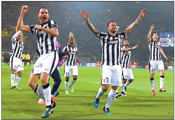Tevez takes Juve to next level in win over Germans